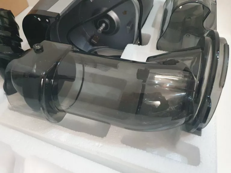 WYCISKARKA WOLNOOBROTOWA GOTZE JENSEN SJ701X
