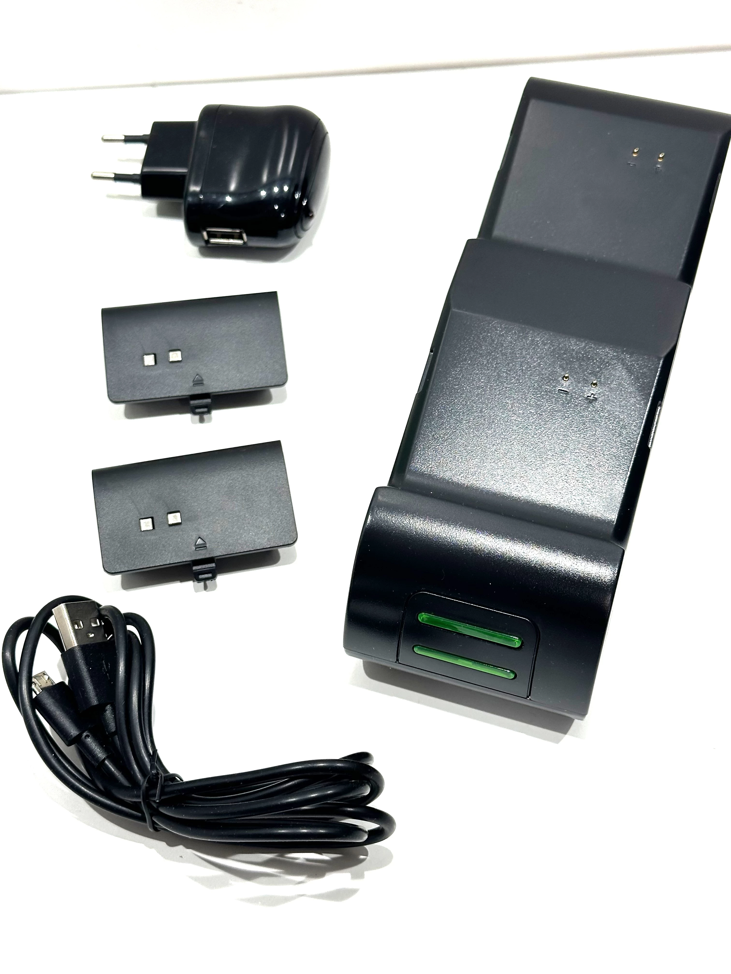 ladowarka-do-padow-trust-gxt-247-gwarancja-stan-powystawowy