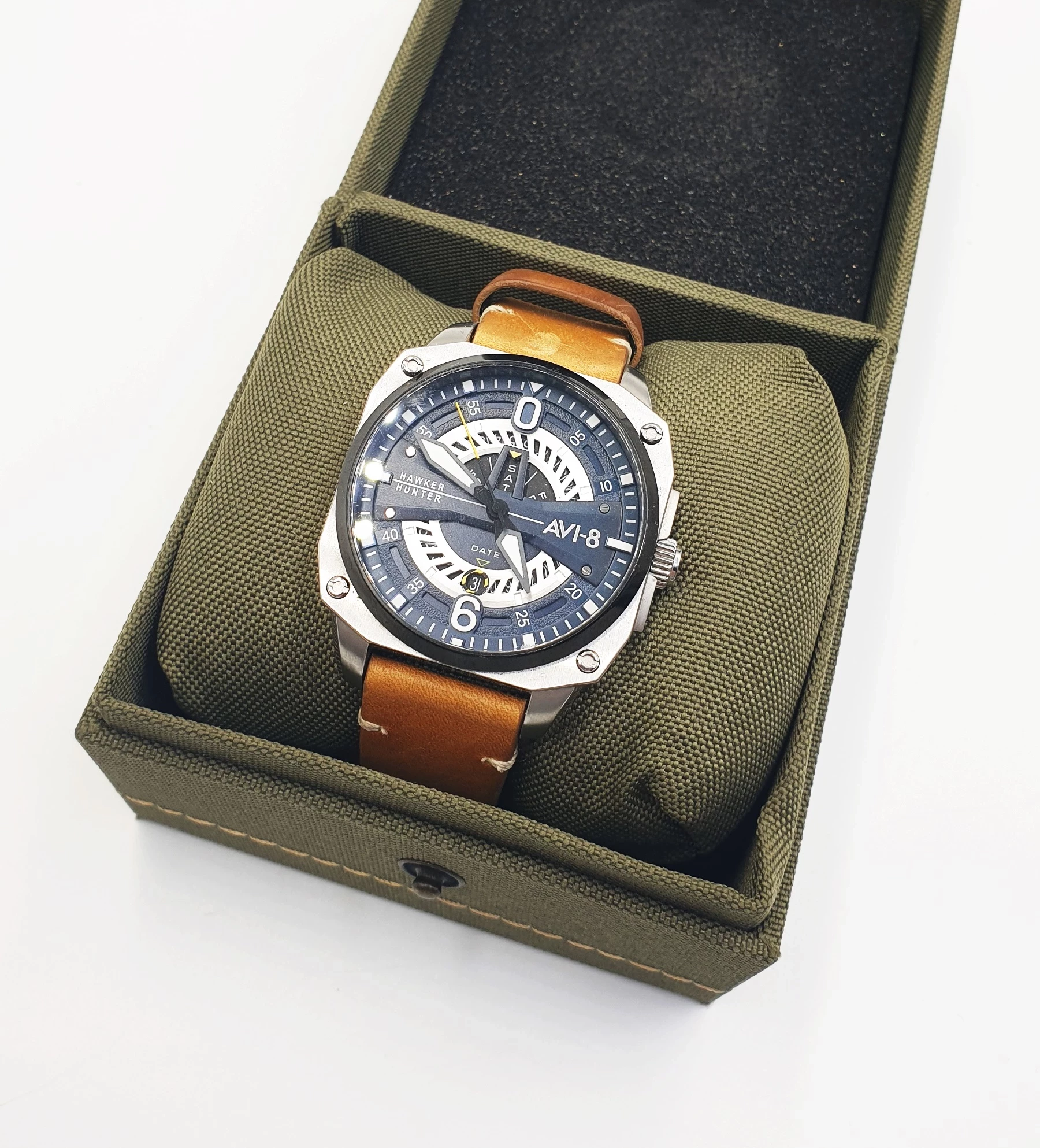 zegarek-meski-hawker-hunter-av-4057-02-pudelko-typ-nareczny