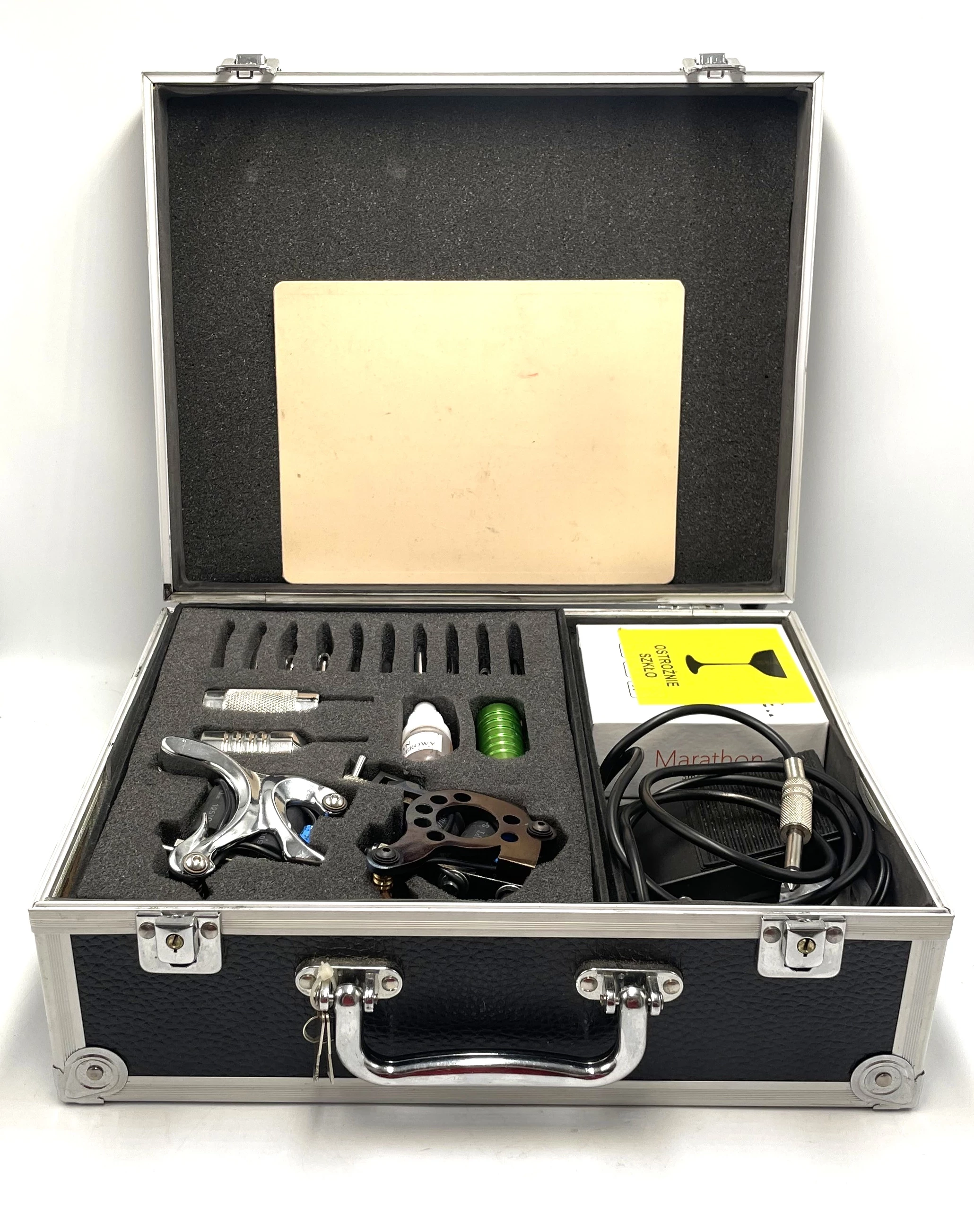 duzy-zestaw-do-tatuazy-czarna-walizka-karmelicka-45a-krakow