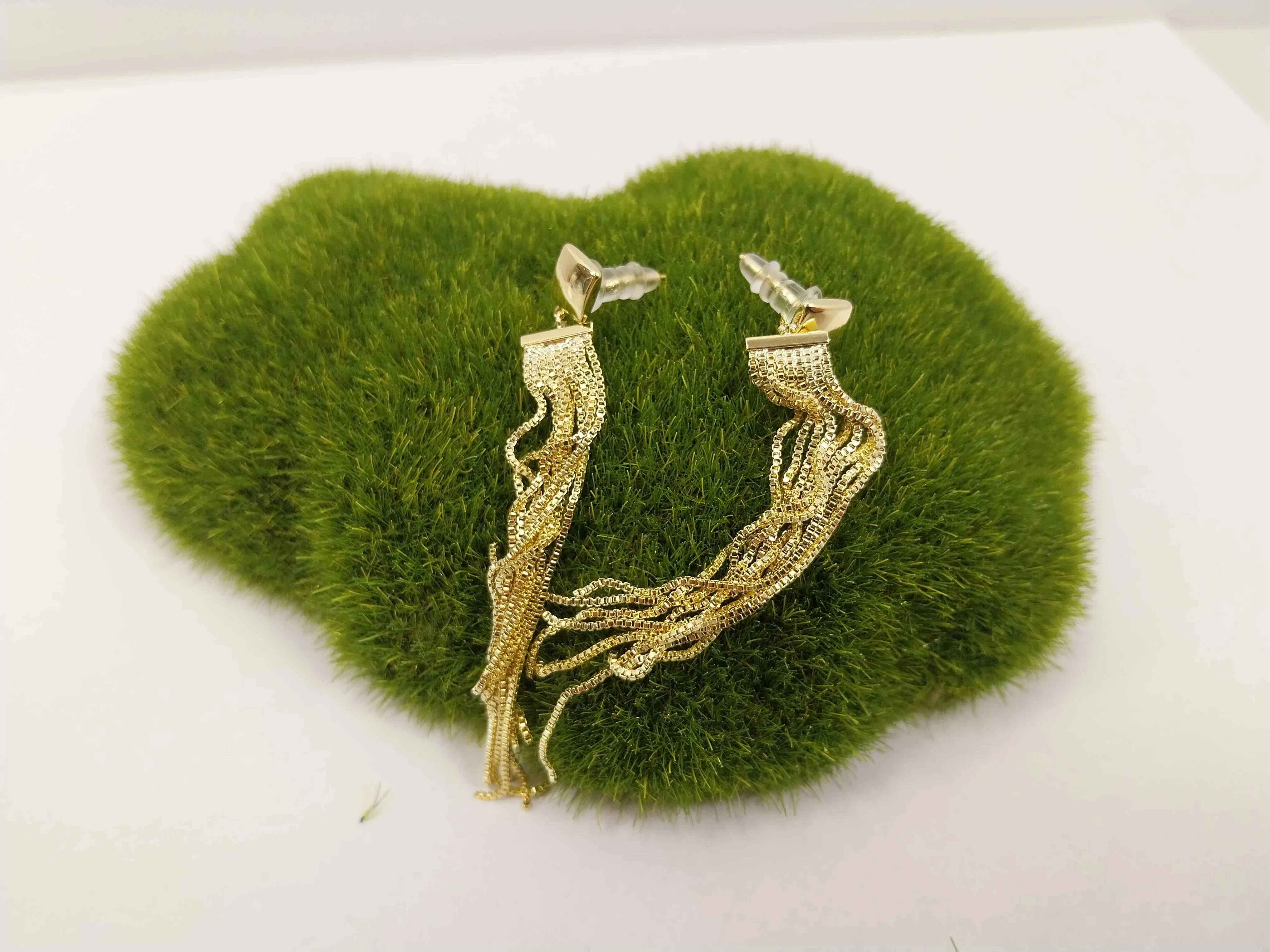 kolczyki-stal-316l-romb-z-wiszacymi-lancuszkami-tarnogorska-26-gliwice-g1