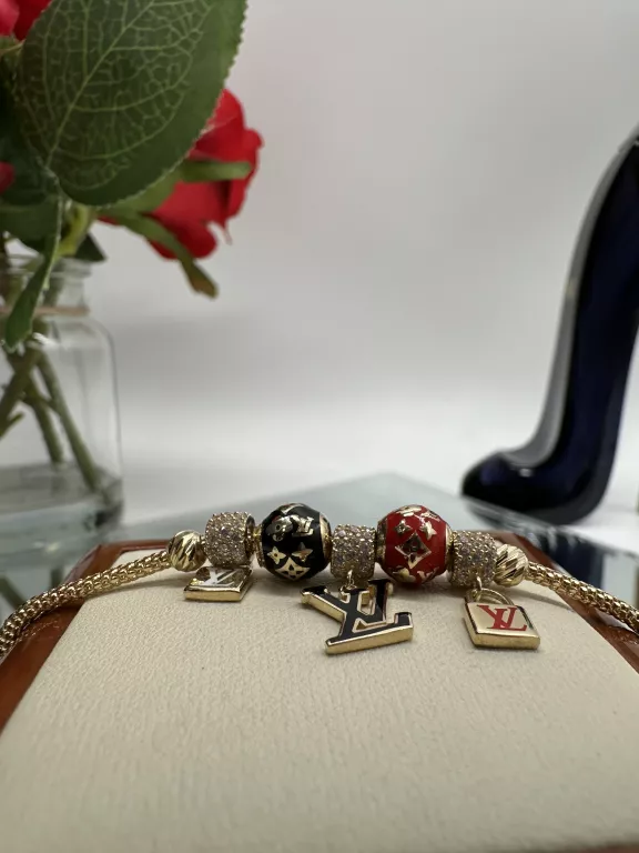 piekna-zlota-bransoletka-louis-vuitton-585-745g-16-19-cm-lv-material-zloto