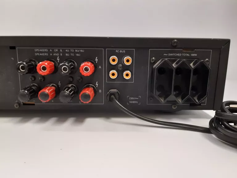 WZMACNIACZ FINEARTS BY GRUNDIG V12
