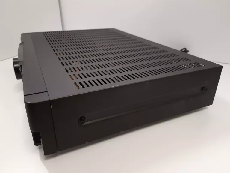 WZMACNIACZ FINEARTS BY GRUNDIG V12