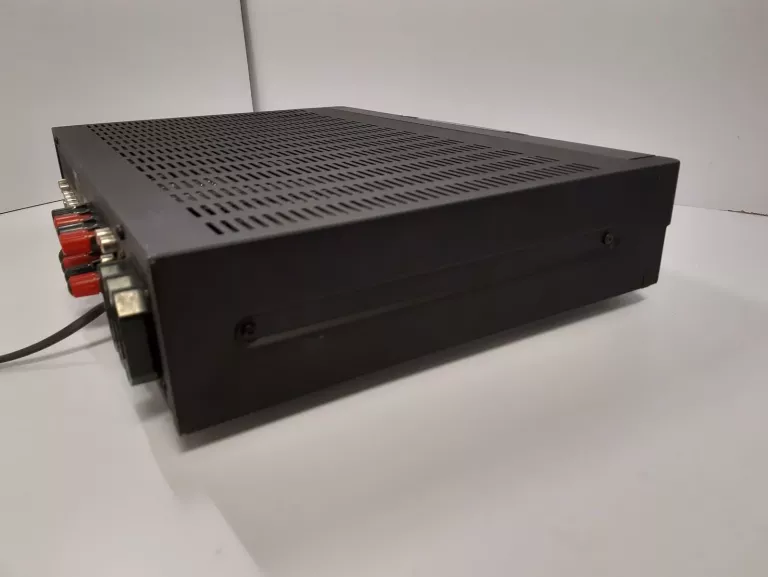 WZMACNIACZ FINEARTS BY GRUNDIG V12