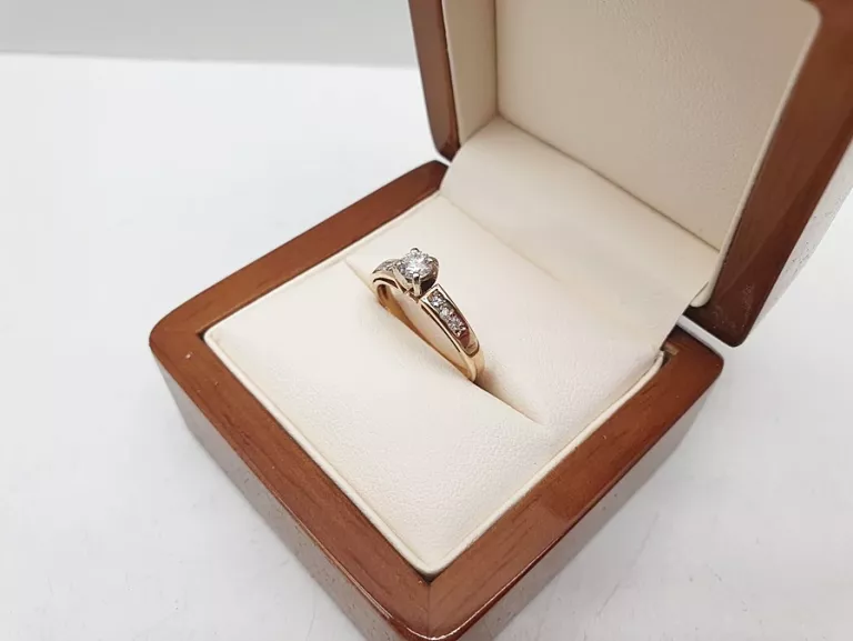 sliczny-zloty-pierscionek-brylanty-zareczynowy-585-14ct-230g-r12-material-15835-2