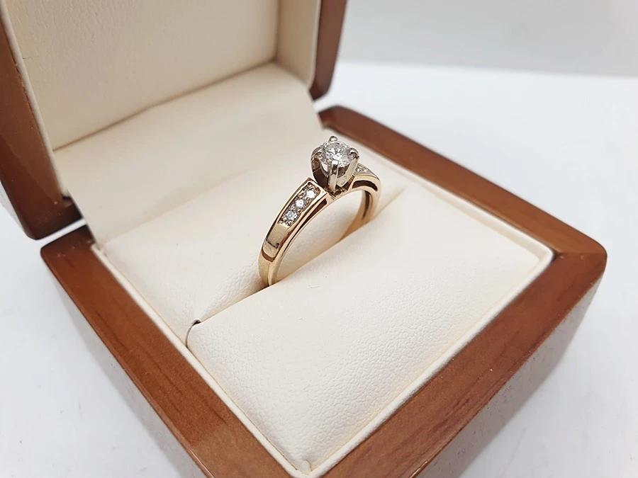 sliczny-zloty-pierscionek-brylanty-zareczynowy-585-14ct-230g-r12-rozmiarsrednica-wew-mm-372-12