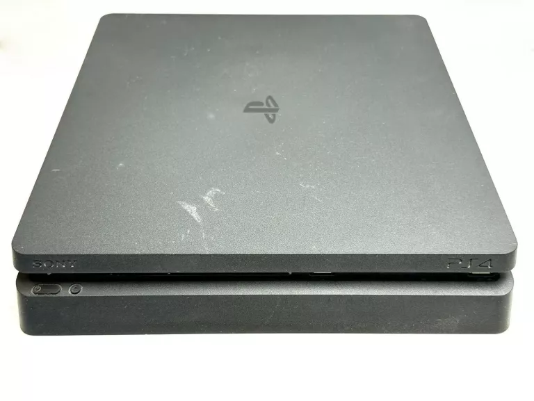 KONSOLA PS4/4 GRY/1 PAD