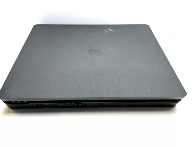 KONSOLA PS4/4 GRY/1 PAD