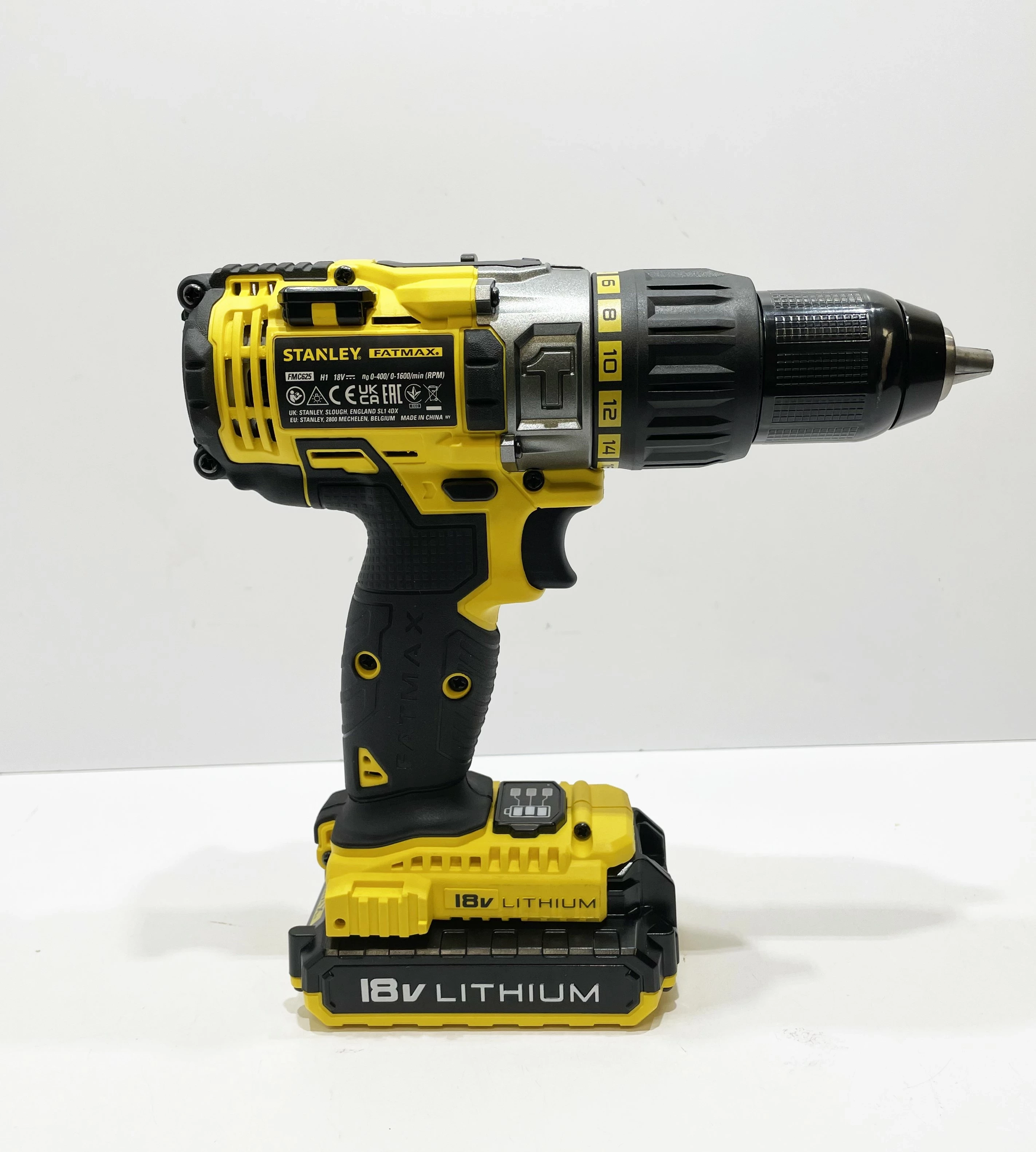 wkretarka-stanley-fmc625d2-komplet-walizka-paragon-zasilanie-akumulatorowe