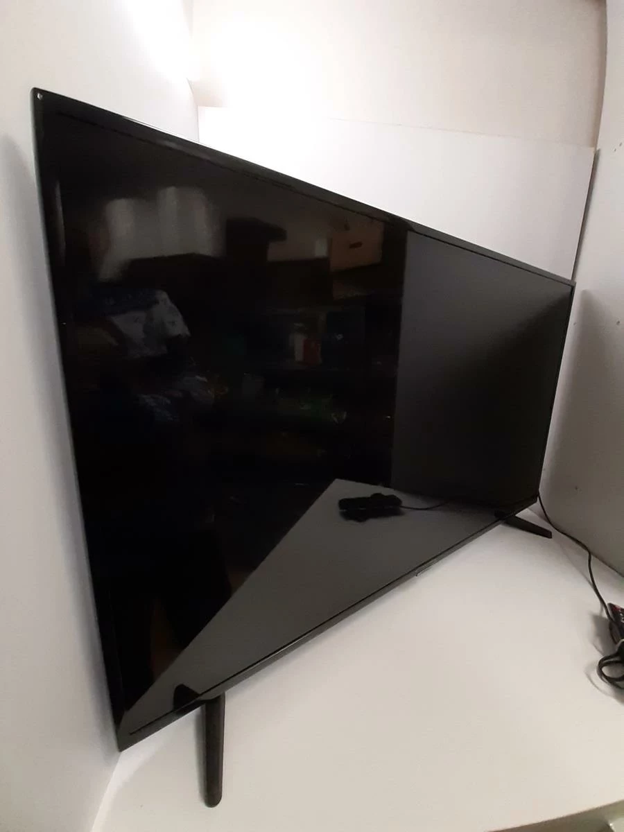 telewizor-samsung-ue43nu7022k-pilot-marka-samsung