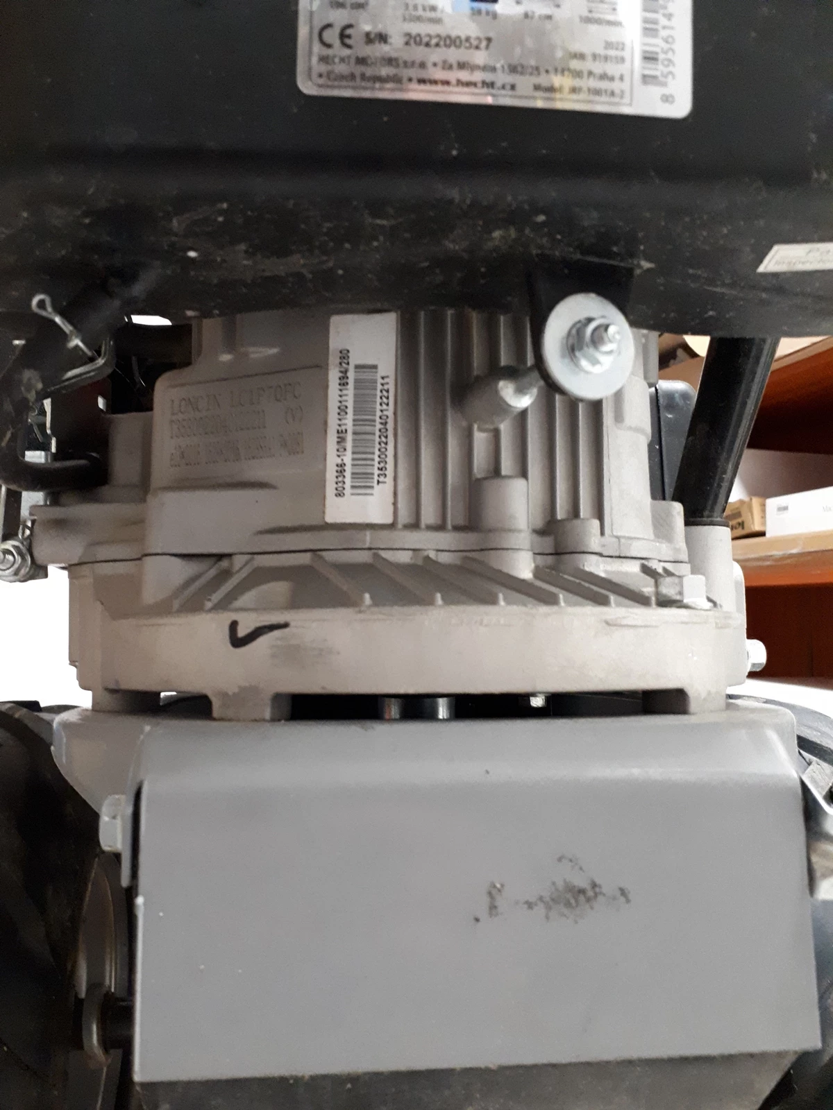 kosiarka-listwowa-hecht-587-ean-gtin-8595614919159