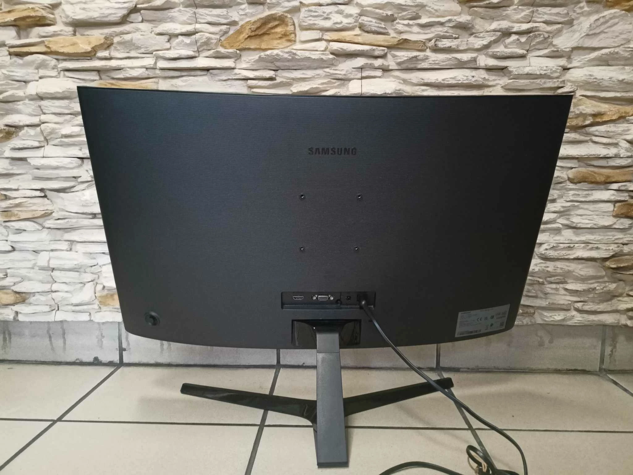monitor-samsung-c27f396fhr-27-rodzaj-podswietlania-led