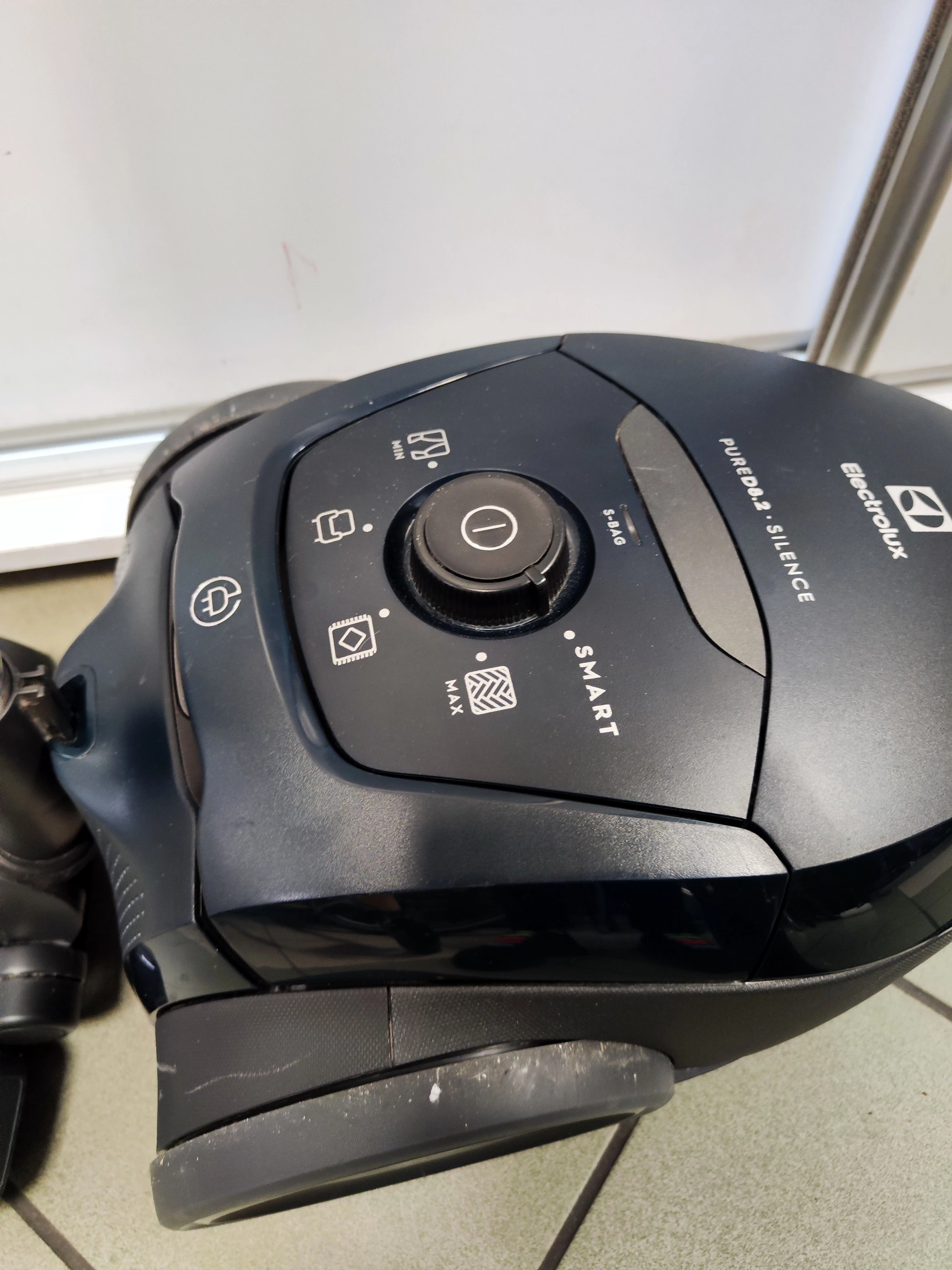 odkurzacz-electrolux-silence-pd82-alrg-stan-uzywany