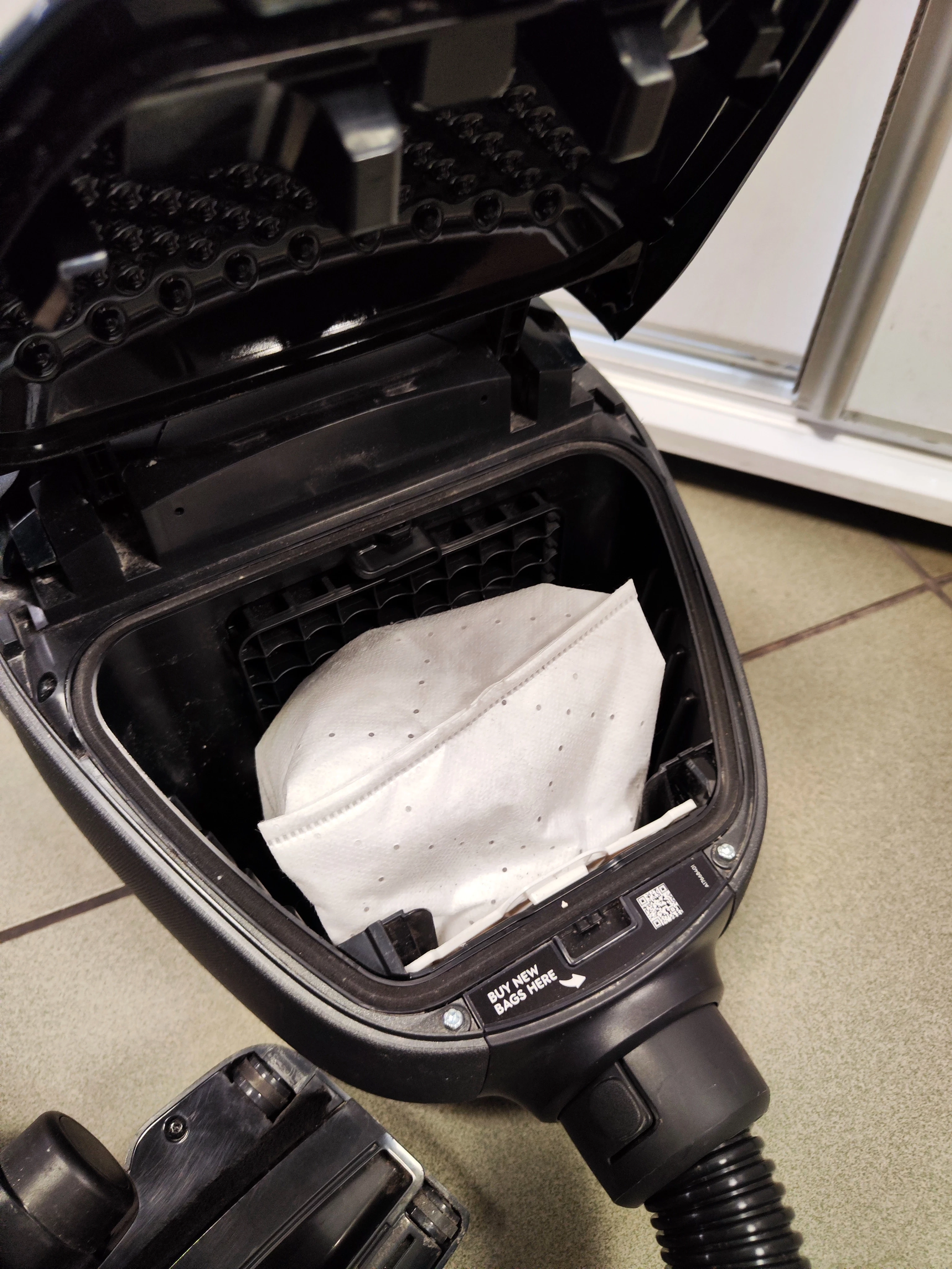 odkurzacz-electrolux-silence-pd82-alrg-moc-500