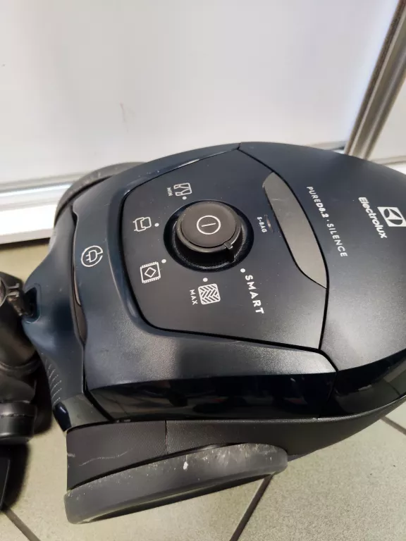 odkurzacz-electrolux-silence-pd82-alrg-stan-uzywany