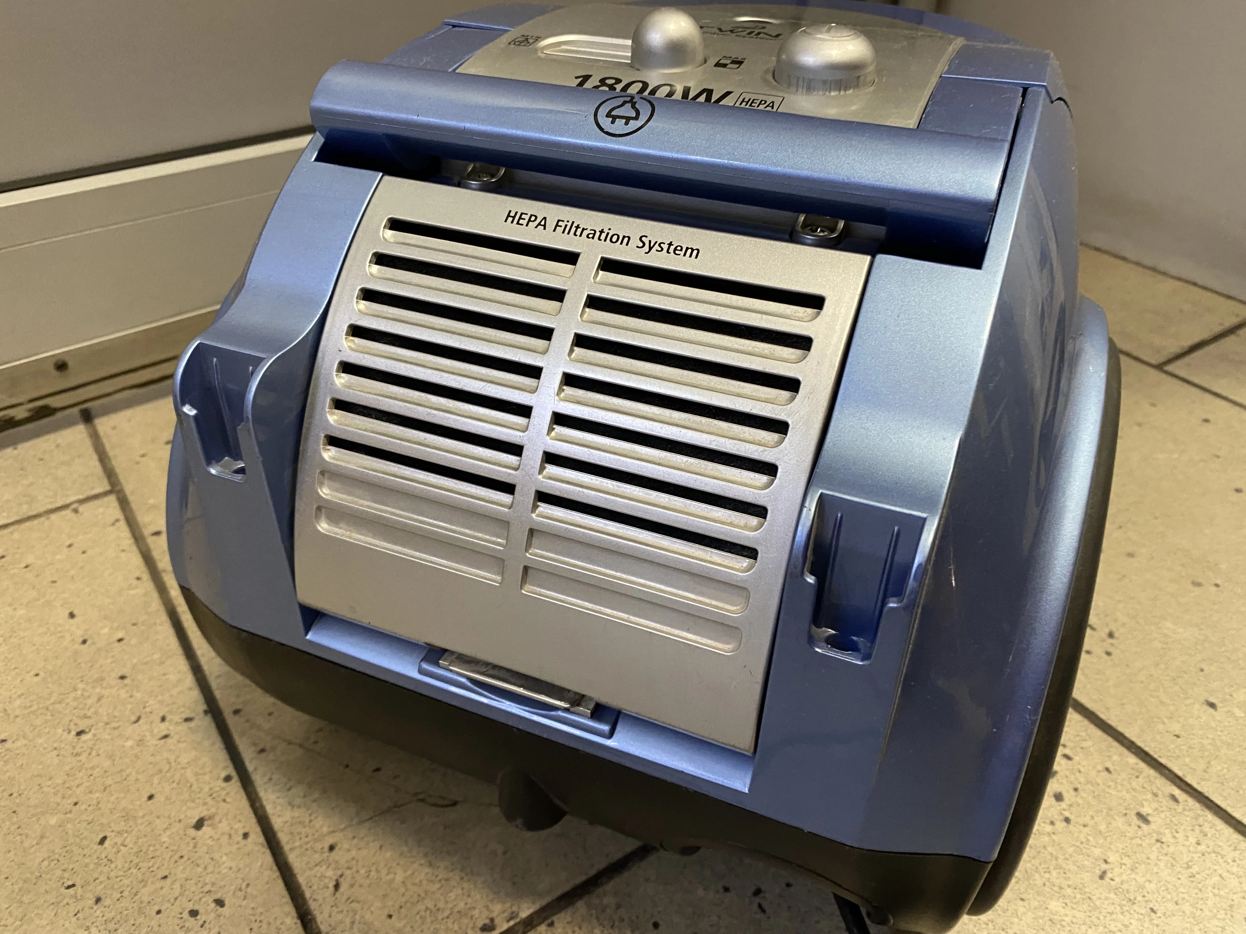 odkurzacz-bezworkowy-samsung-sc6561-1800w-kolor-dominujacy-niebieski