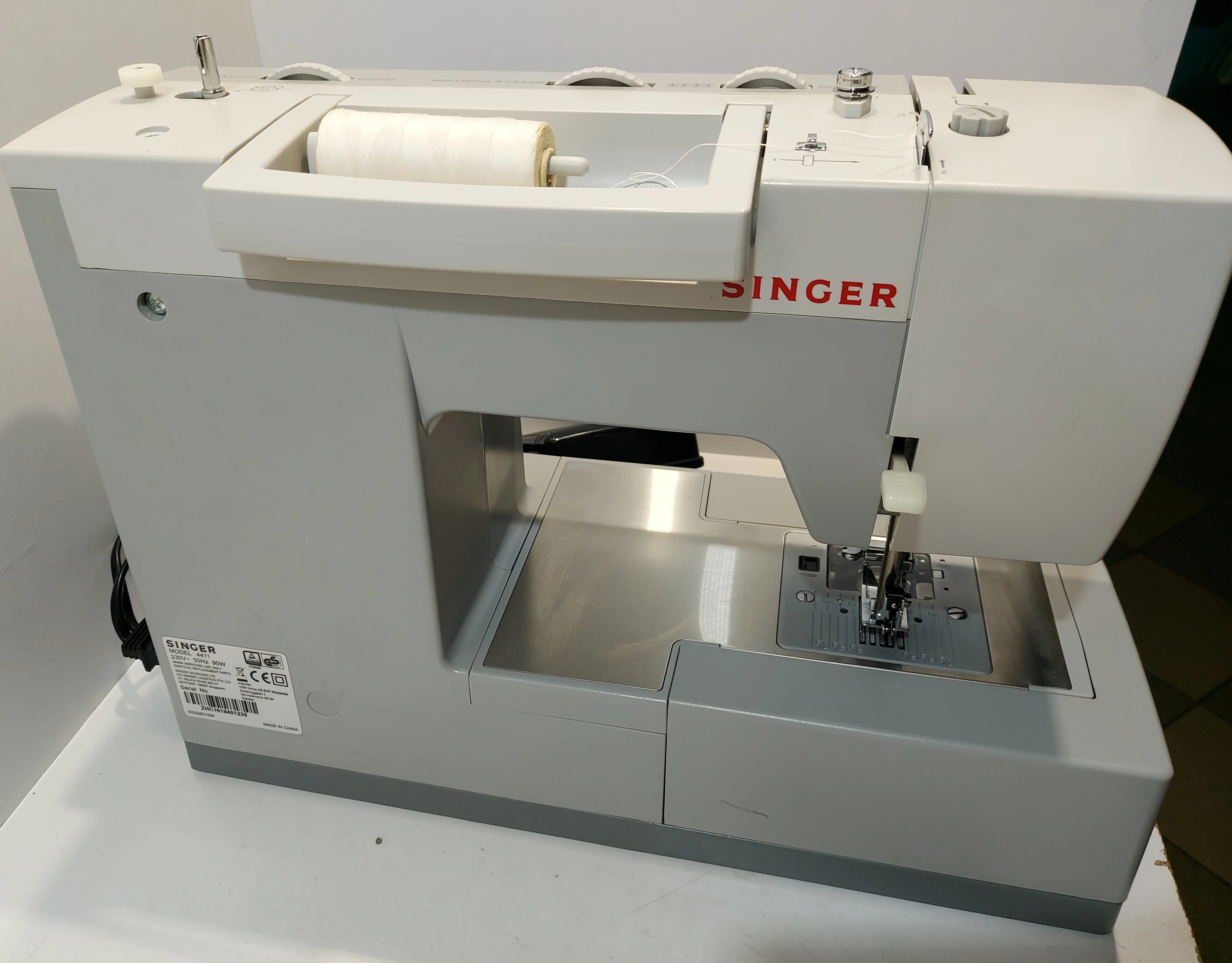 maszyna-do-szycia-singer-heavy-duty-4411-model-4411