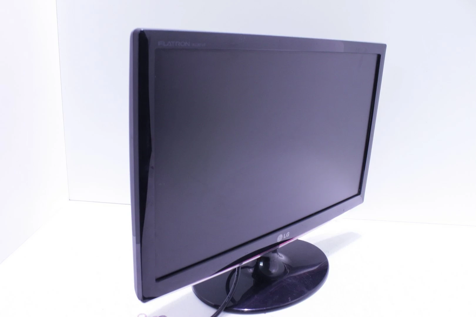 monitor-lg-w2261vp-at-opis-kod-producenta-flatron-w2261vp-pf
