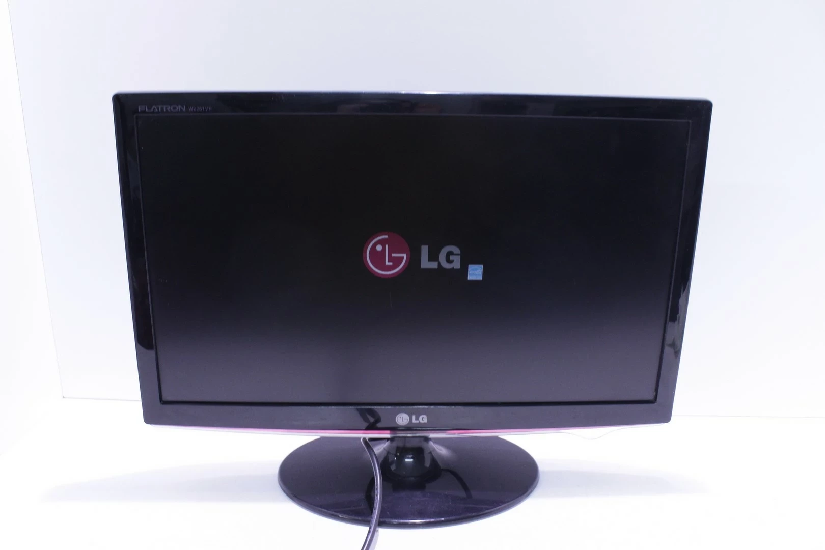 monitor-lg-w2261vp-at-opis-sportowa-2-starachowice