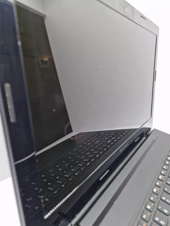 LAPTOP LENOVO G50 I7-5500, AMD RADEON 8GB RAM 1TB