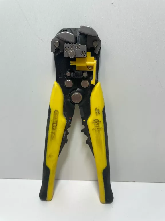 STANLEY FMHT0-96230 ŚCIĄGACZ IZOLACJI