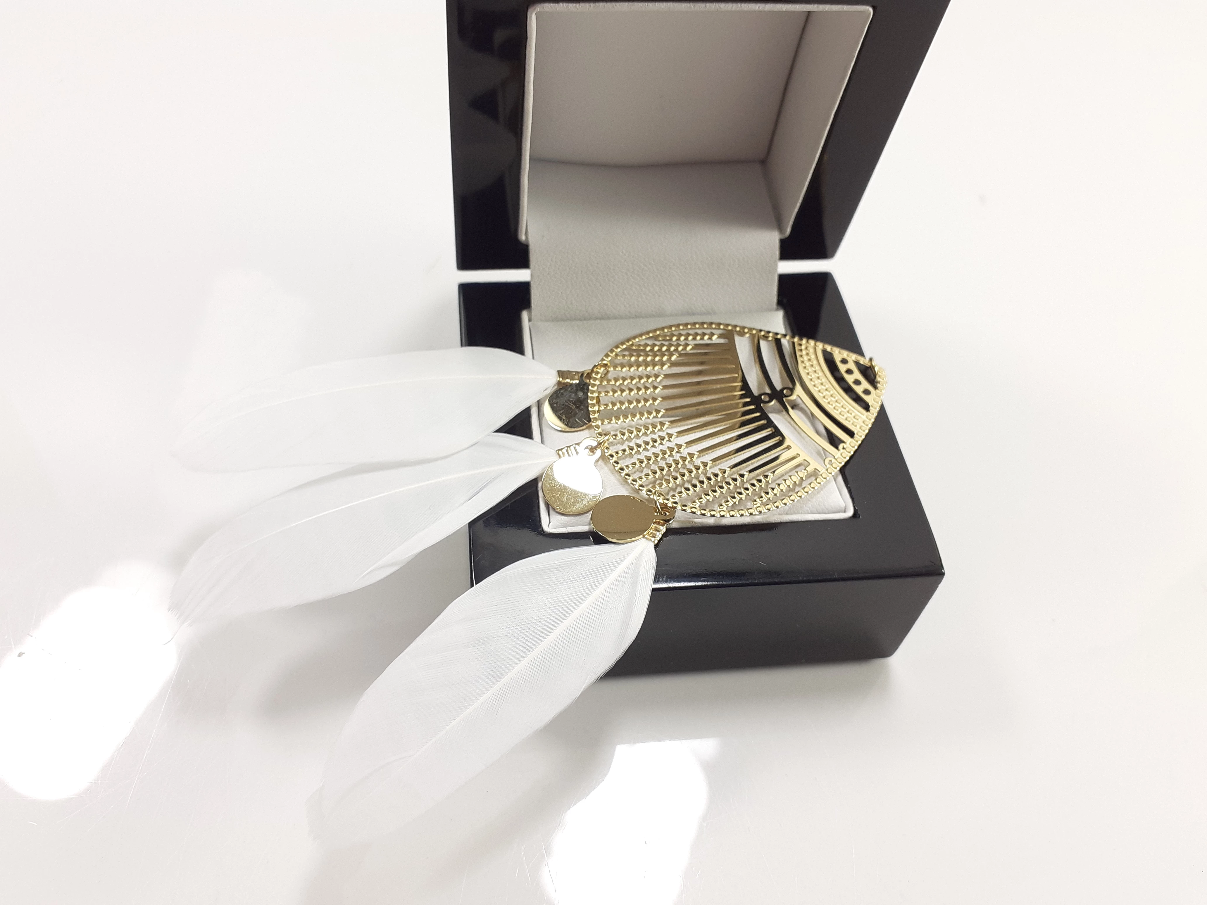 kolczyki-stal-pozlacana-wiszace-duze-lezki-z-piorami-rodzaj-zapiecia-2207-2