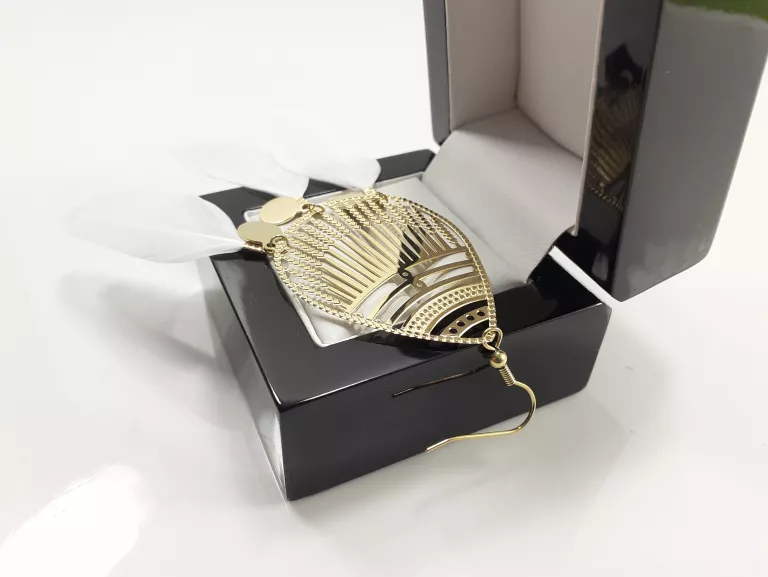 kolczyki-stal-pozlacana-wiszace-duze-lezki-z-piorami-material-15835-256