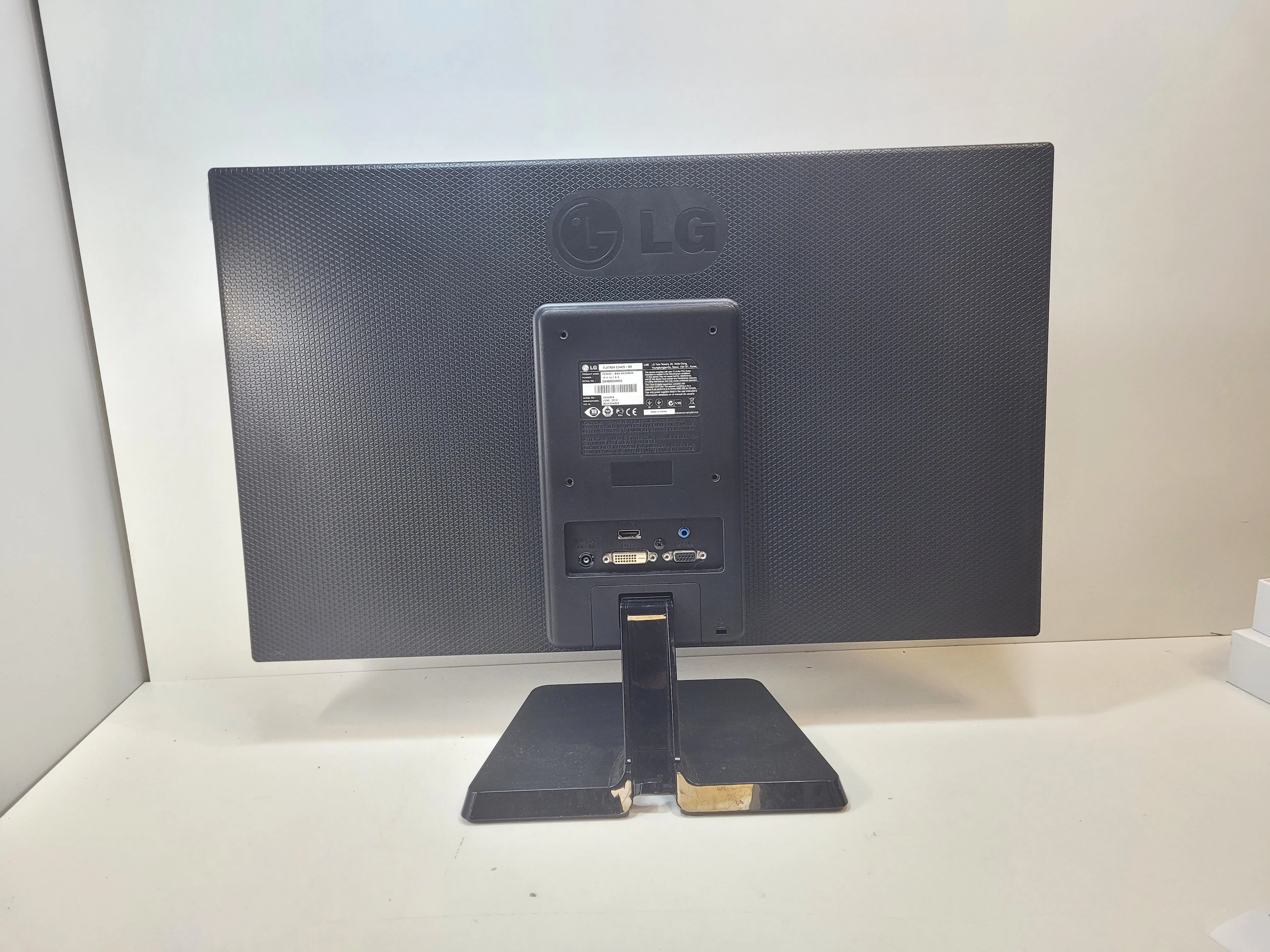 monitor-led-24-lg-flatron-e2442v-bn-kod-producenta-e2411pu-bn