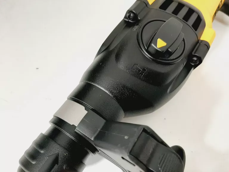 MŁOTOWIERTARKA DEWALT D25133K-QS SDS+ 800W 2.6J