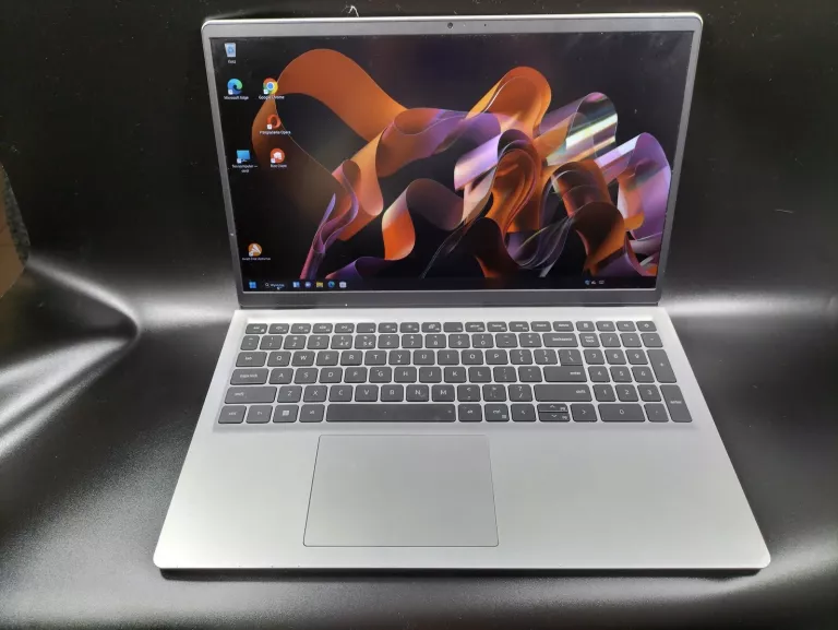 LAPTOP DELL INSPIRION 15 (3525)