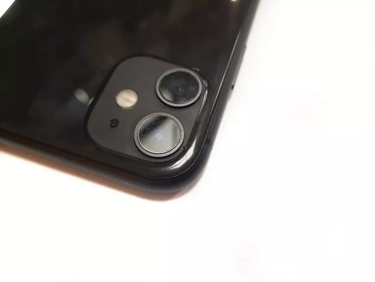 apple-iphone-11-64-gb-wyjatkowy-telefon-z-doskonalym-aparatem-kod-producenta-mhda3pma