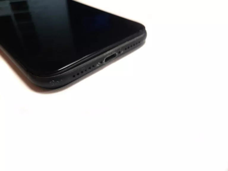 apple-iphone-11-64-gb-wyjatkowy-telefon-z-doskonalym-aparatem-stan-uzywany