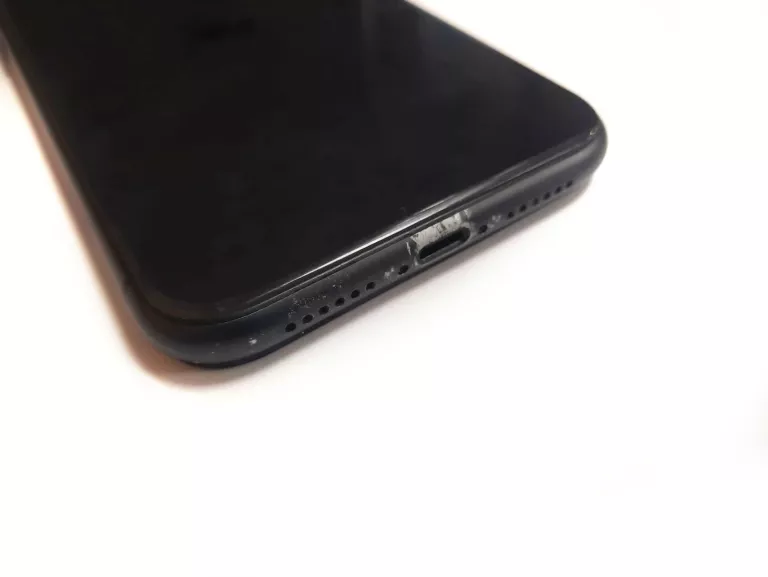 apple-iphone-11-64-gb-wyjatkowy-telefon-z-doskonalym-aparatem-ean-gtin-0194252097113