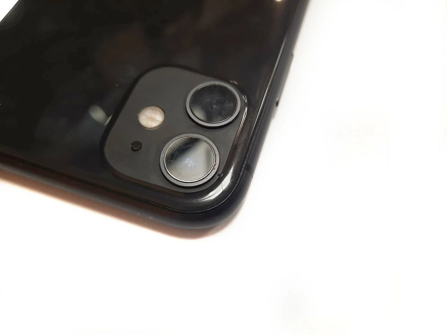 apple-iphone-11-64-gb-wyjatkowy-telefon-z-doskonalym-aparatem-kod-producenta-mhda3pma