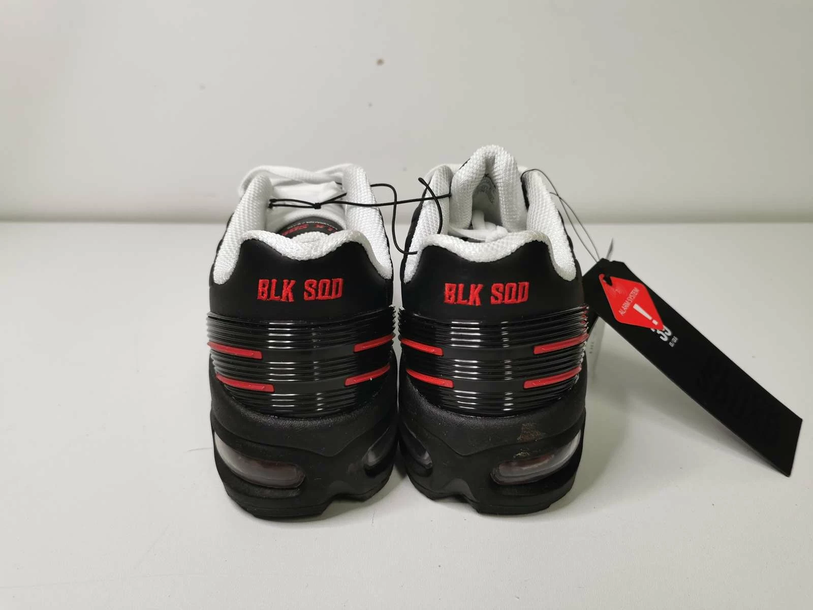 black-squad-buty-exploration-roz-39-marka-skechers