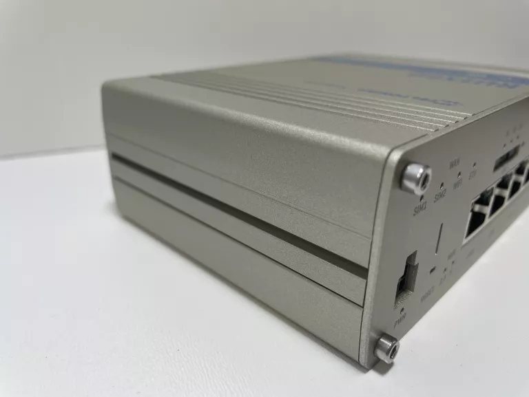 ROUTER RUTX50 TELTONIKA * ŚWIETNY STAN !!