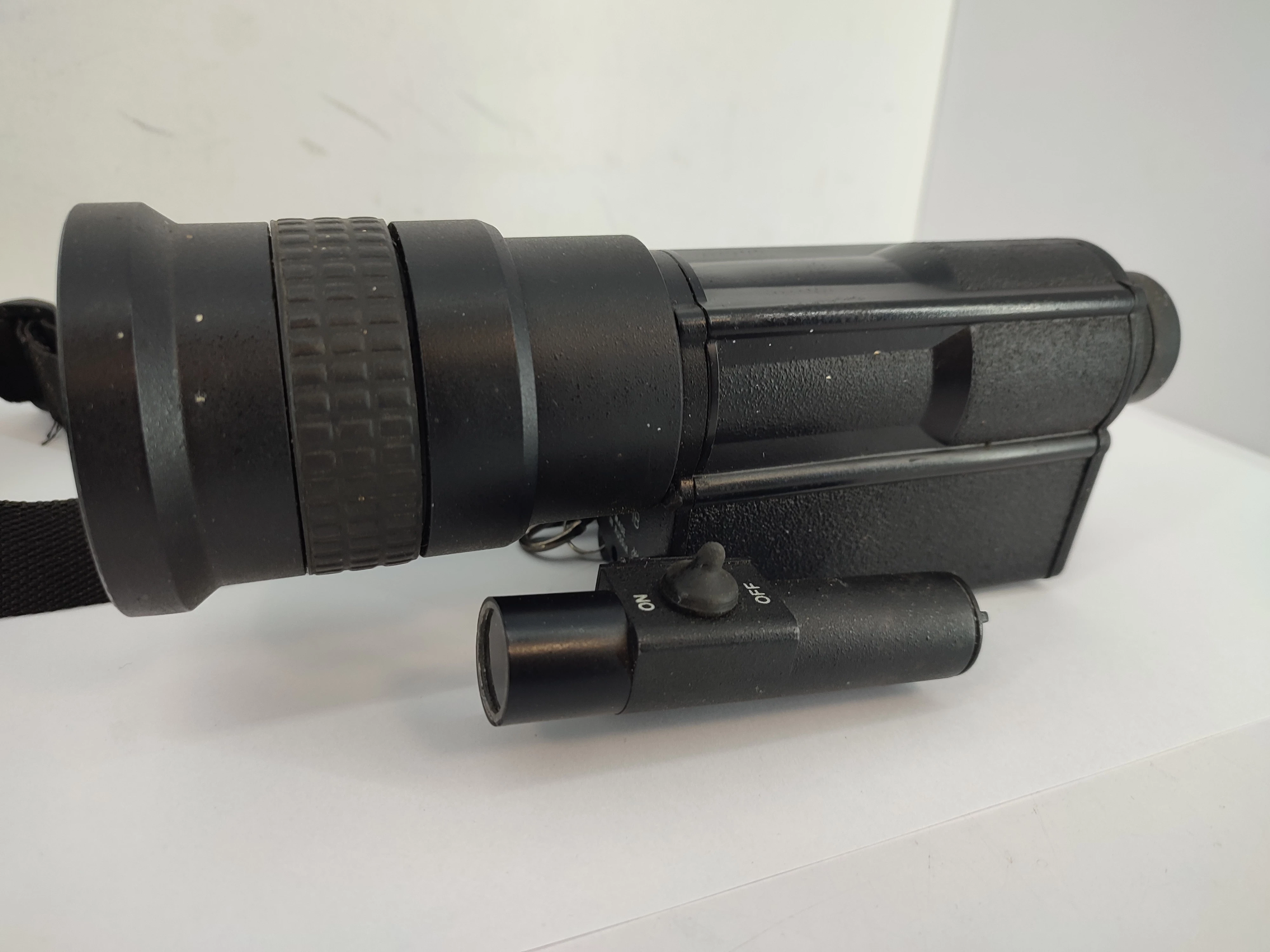 noktowizor-cyclop-1b-futeral-kod-producenta-ht-66