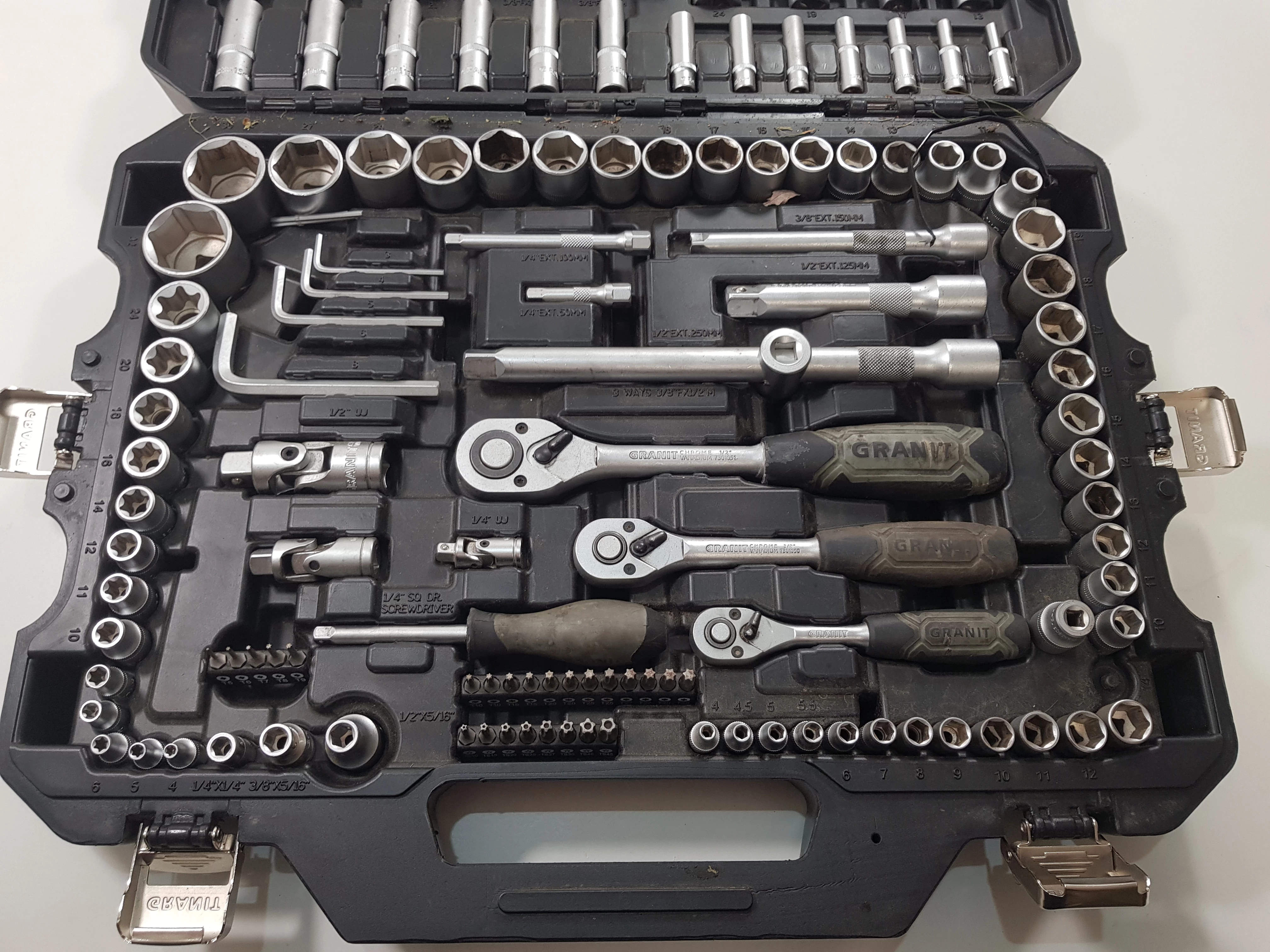 zestaw-kluczy-granit-walizka-marka-granit