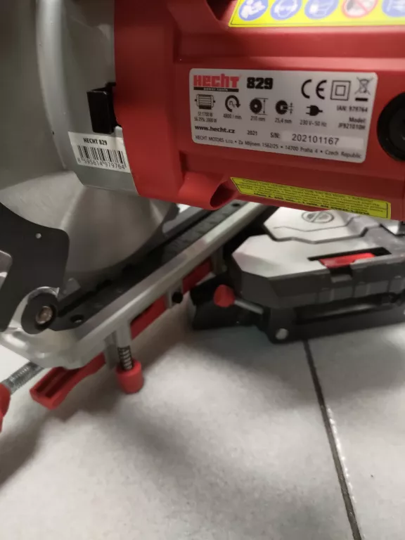 pila-ukosowa-hecht-829-ukosnica-z-laserem-2000w-210-mm-jak-nowa-gw-ean-gtin-8595614926768