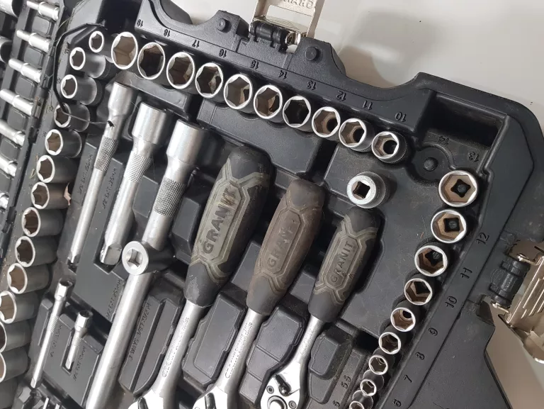 zestaw-kluczy-granit-walizka-ean-gtin-4059139321599