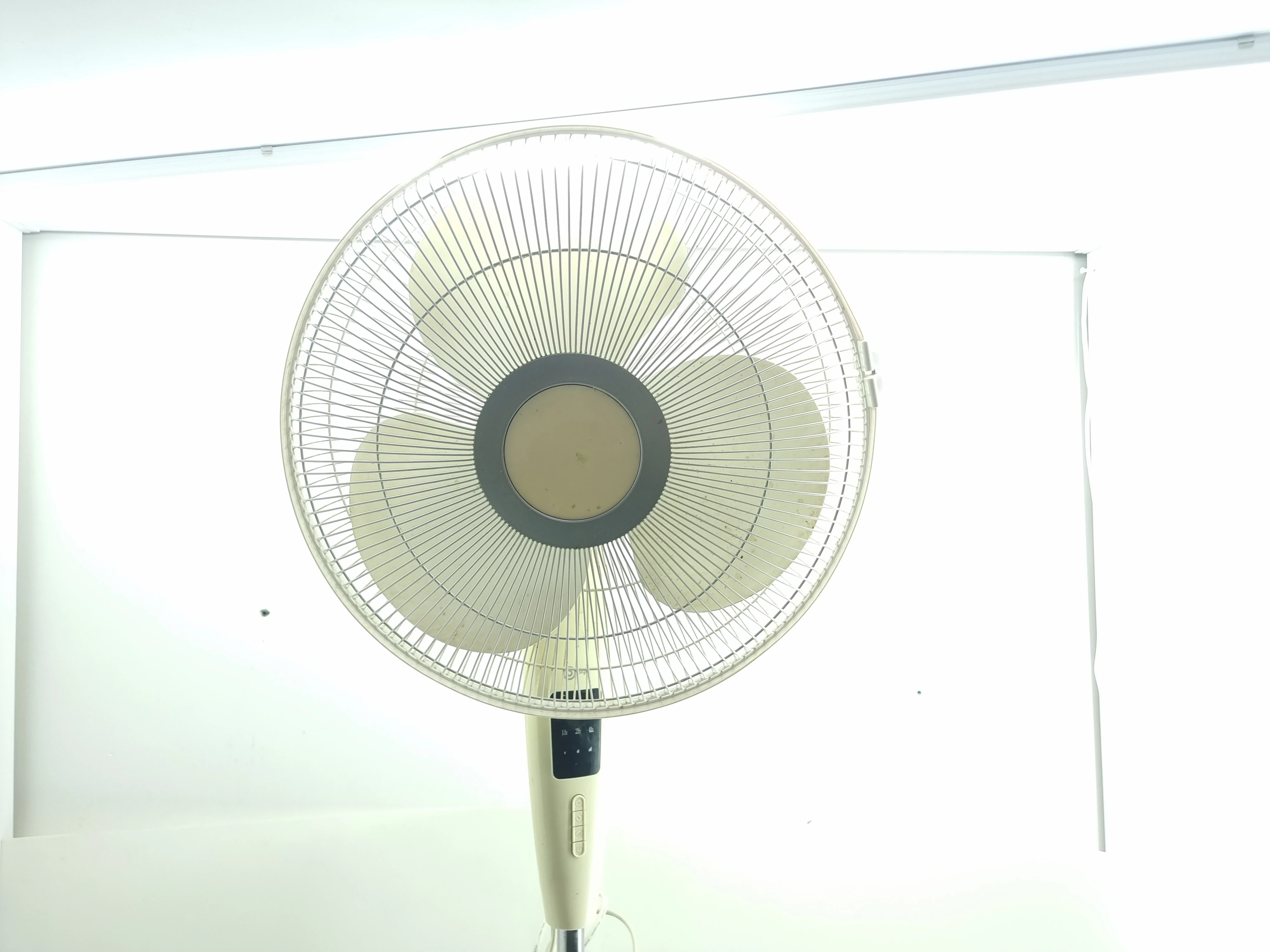 wentylator-podlogowy-blyss-fs40-11nr-odbior-osobisty-tysiaclecia-3539-skarzysko-kamienna