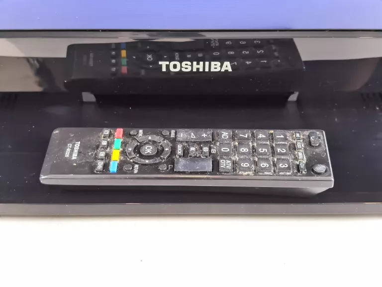 TELEWIZOR TOSHIBA LCD TOSHIBA 32AV933G 32"