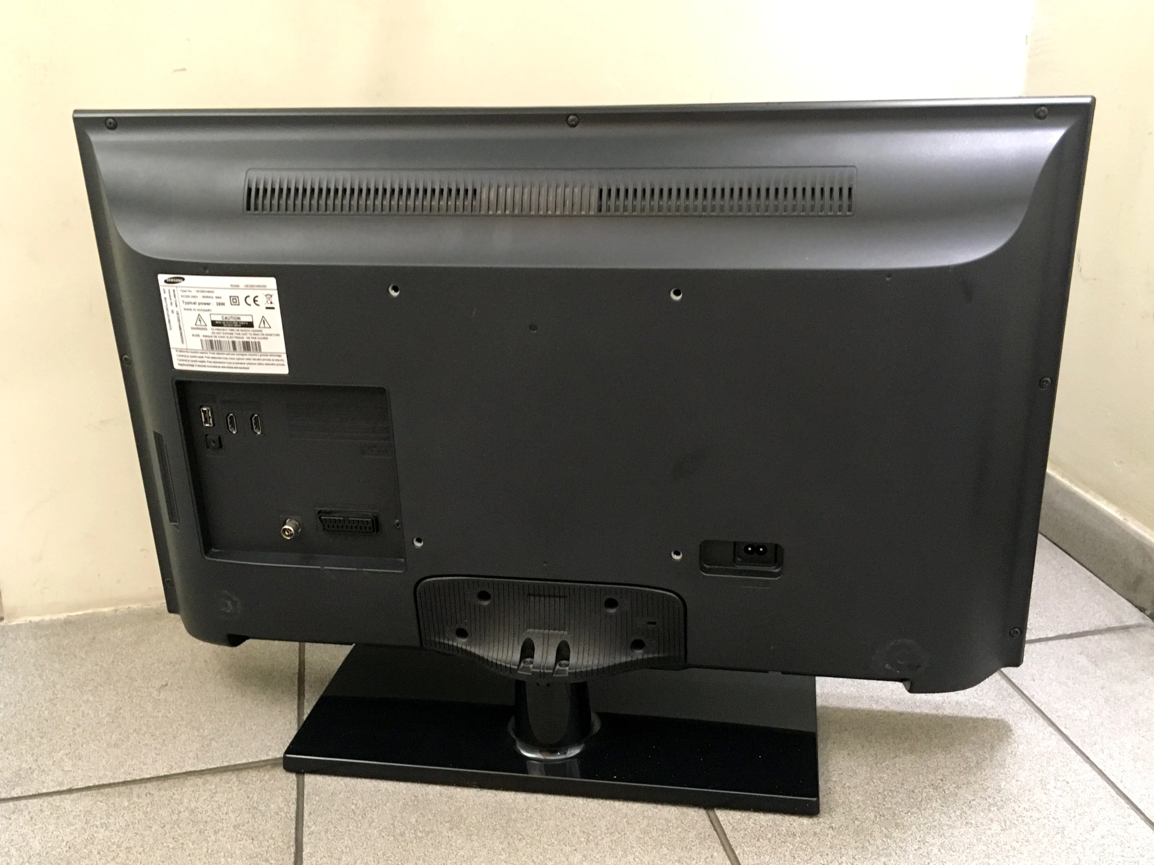 tv-samsung-ue32eh4003-led-32-hd-ready-usb-pilot-kod-producenta-ue32eh4000wxzt