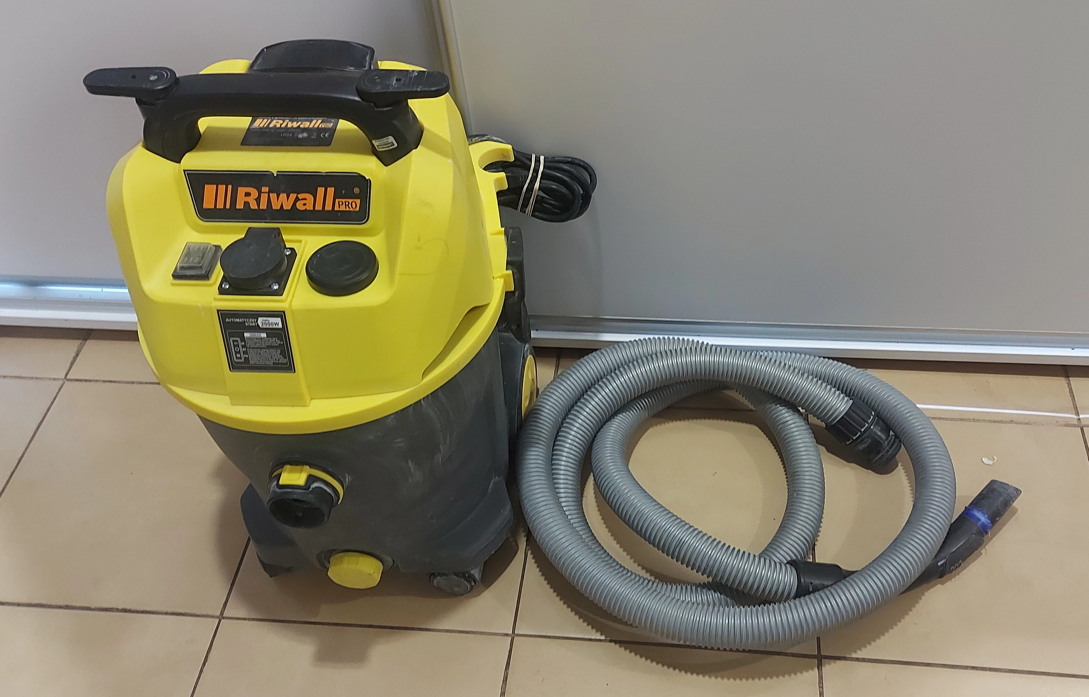 odkurzacz-riwall-zyga-3000-sw-katarzyny-4-torun