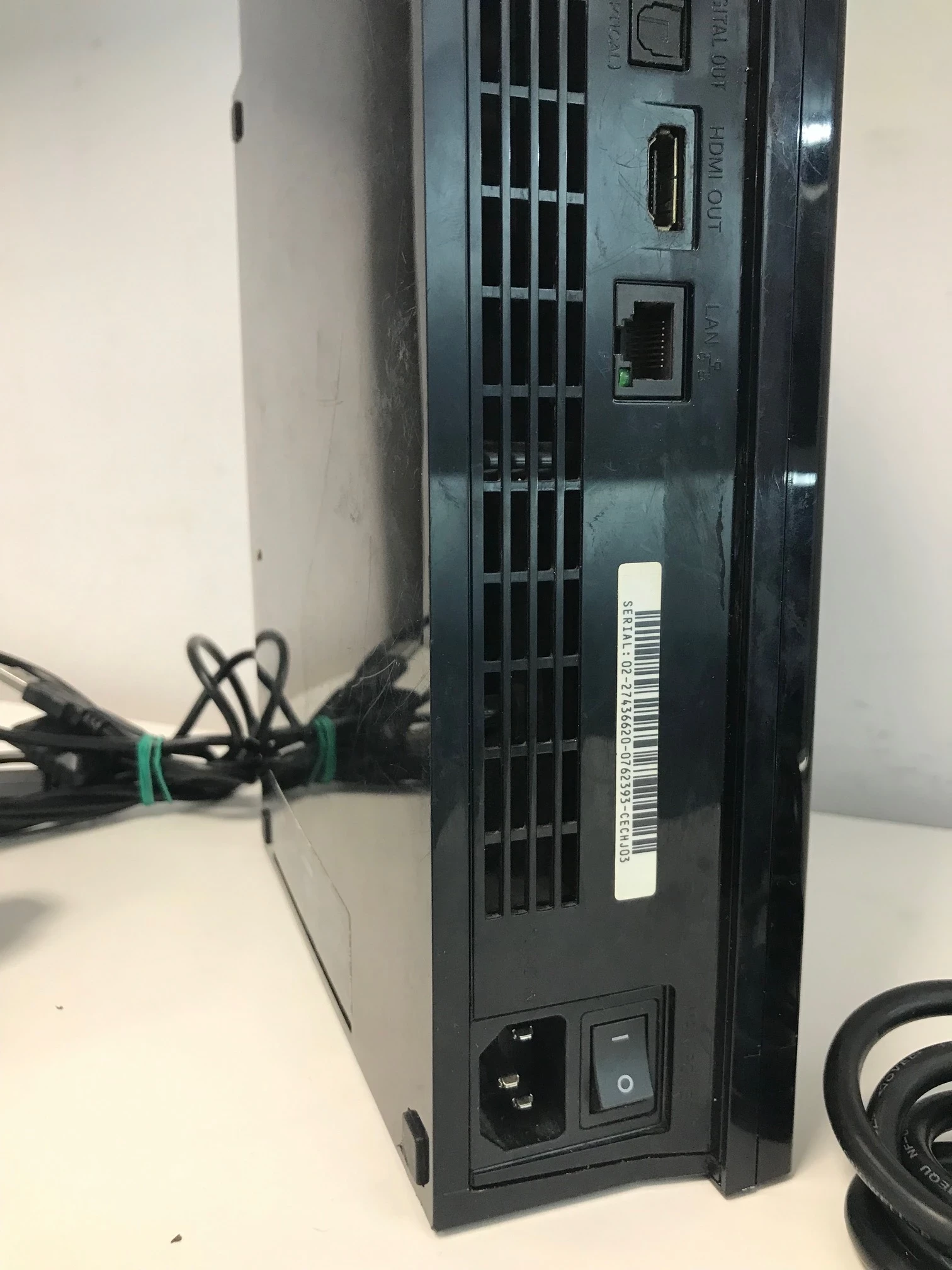 konsola-sony-cechj03-dysk-wbudowana-pamiec-40-gb