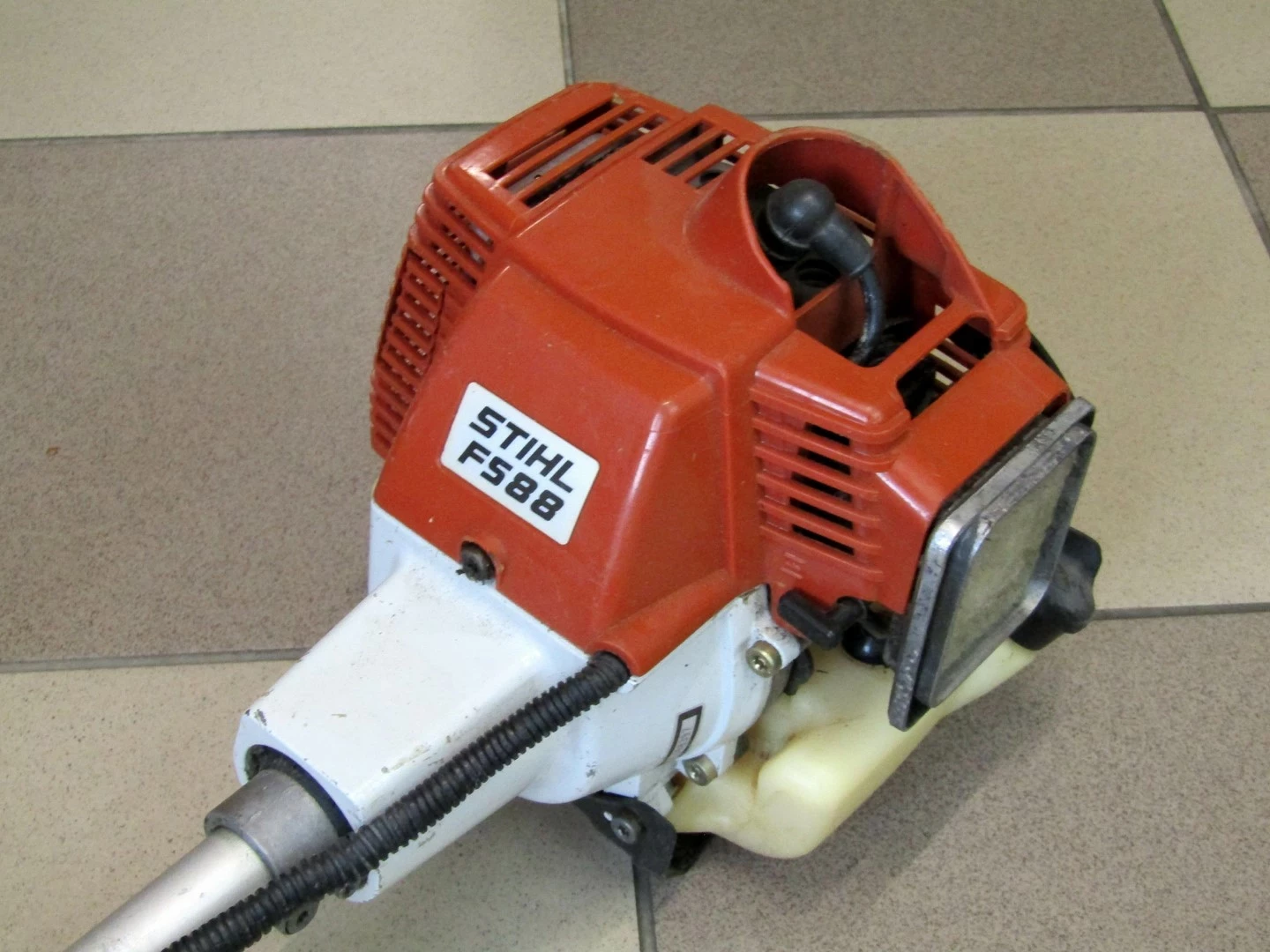 kosa-spalinowa-stihl-fs-88-brak-obudowy-filtra-stan-uzywany