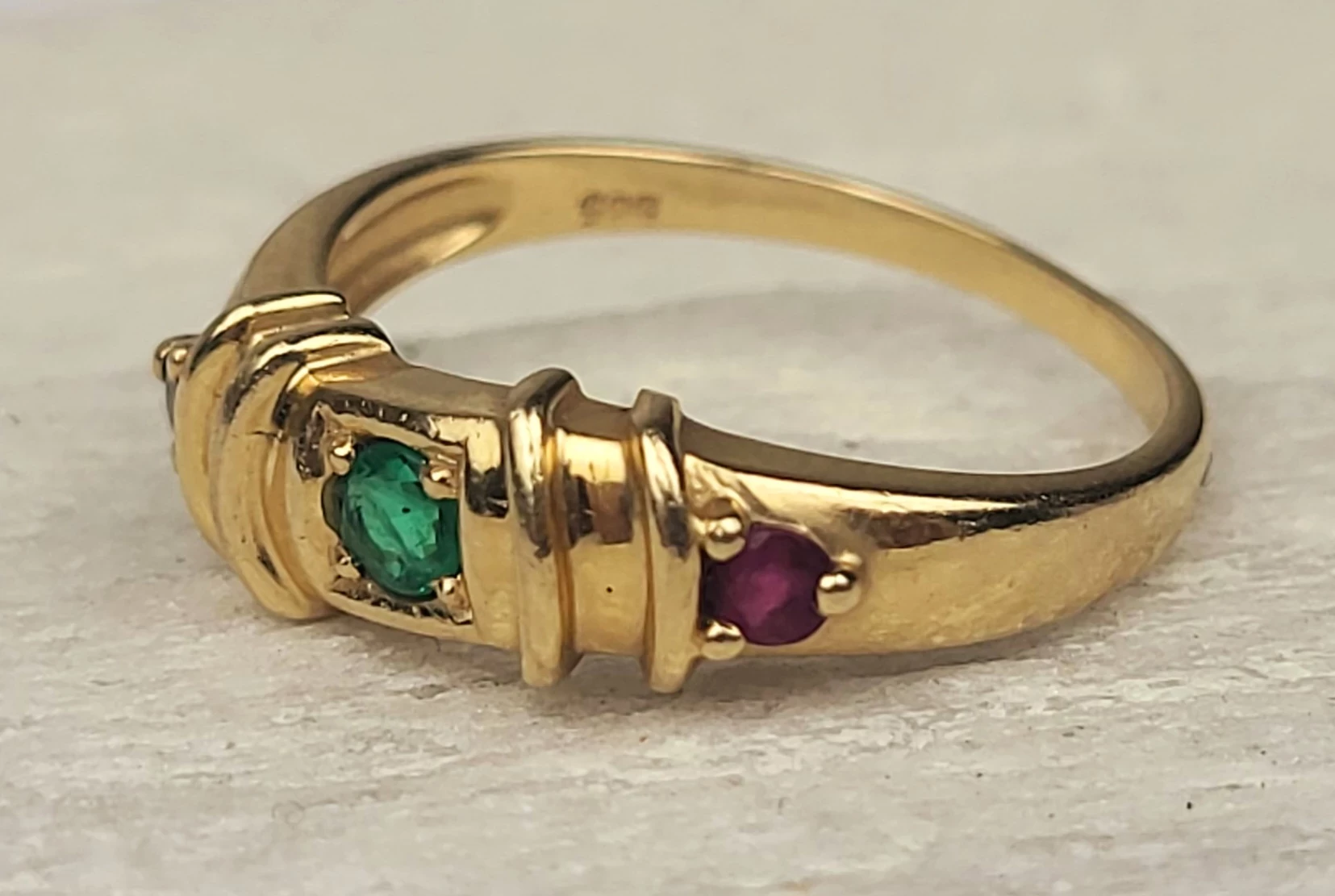 zloty-pierscionek-szmaragd-rubin-szafir-certyfikat-sliczny-ean-gtin-0012309260078