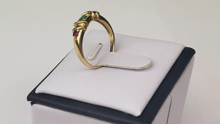 zloty-pierscionek-szmaragd-rubin-szafir-certyfikat-sliczny-marka-bez-marki