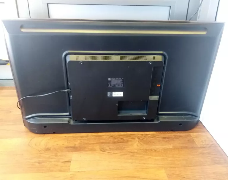 telewizor-led-xiaomi-l43m5-5asp-43-4k-uhd-pilot-marka-xiaomi
